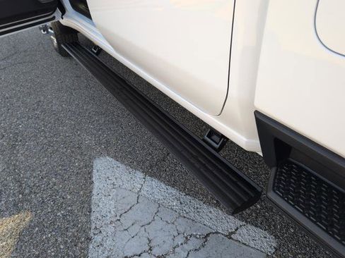 New 2025 GMC Sierra 3500 Denali Ultimate AWD/4WD image 16