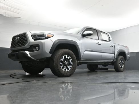Used 2023 Toyota Tacoma TRD Off-Road AWD/4WD image 20