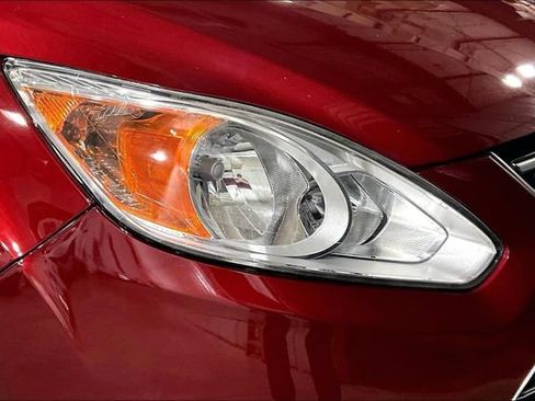 Used 2015 Ford C-MAX SE w/ Equipment Group 203A FWD image 4