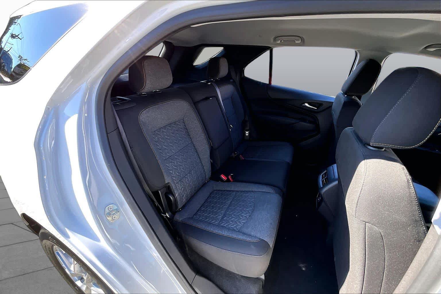 Used 2022 Chevrolet Equinox LT FWD image 21