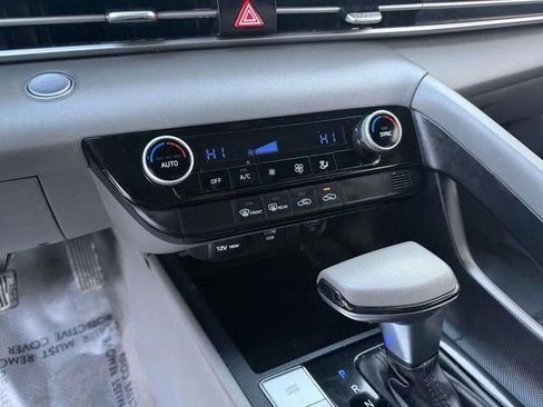 Used 2021 Hyundai Elantra SEL image 31