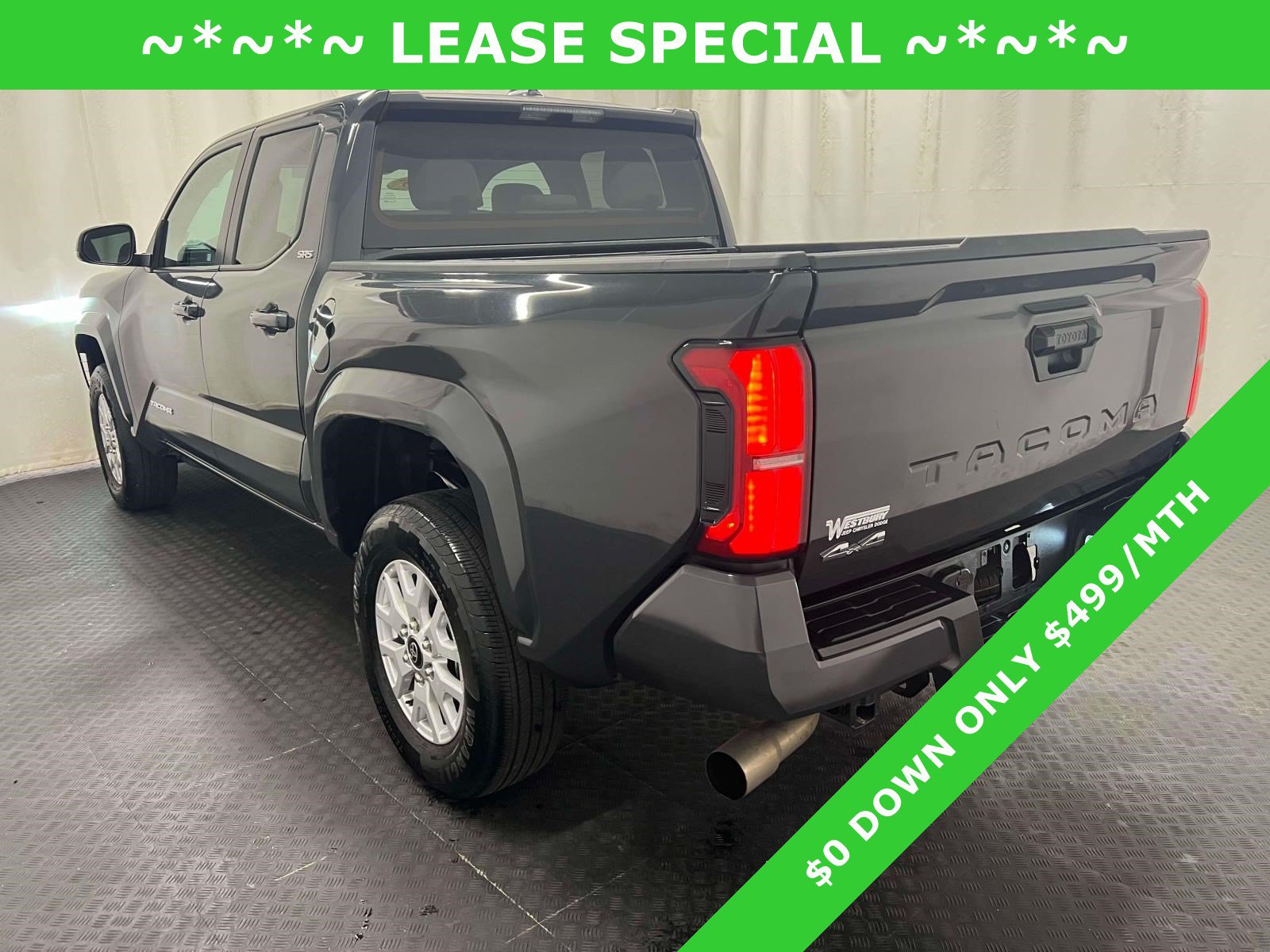 Used 2025 Toyota Tacoma SR5 AWD/4WD image 8