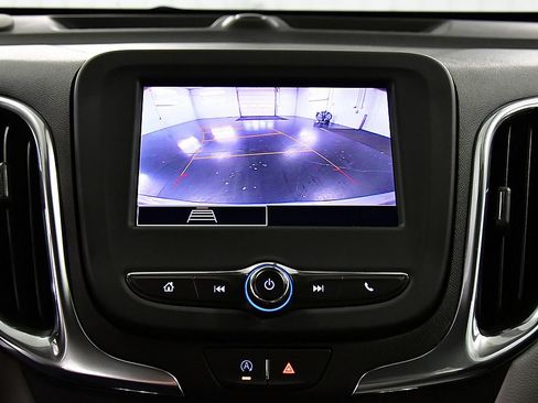 Used 2024 Chevrolet Equinox LS AWD/4WD image 23