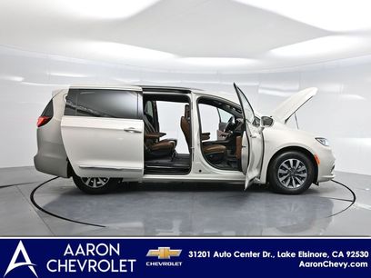 Used 2021 Chrysler Pacifica Limited w/ Premium & Safety Sphere Group