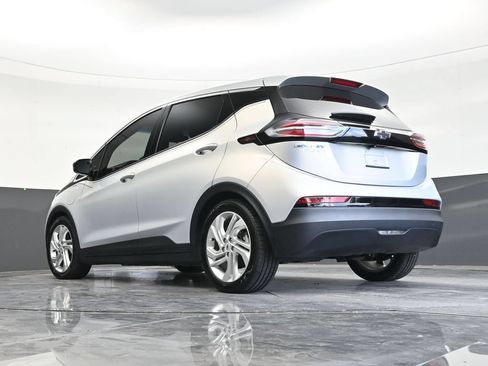 Used 2023 Chevrolet Bolt LT FWD image 21