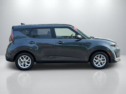 Certified 2023 Kia Soul LX w/ LX Technology Package FWD image 8