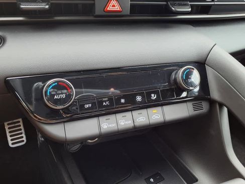 New 2025 Hyundai Elantra Sport image 18