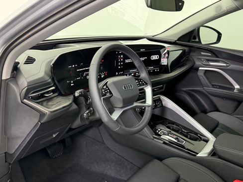 New 2025 Audi Q5 Premium Plus image 4