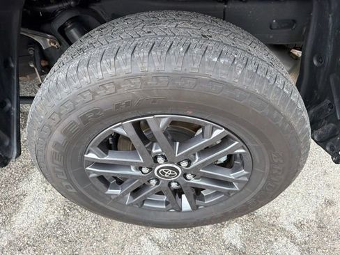 Used 2024 Toyota Tundra SR5 w/ SR5 Convenience Package AWD/4WD image 13