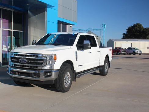 Used 2022 Ford F250 Lariat w/ Chrome Package AWD/4WD image 3