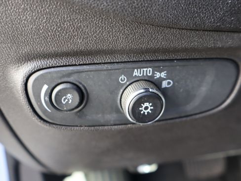 Certified 2024 Chevrolet Equinox LT image 18