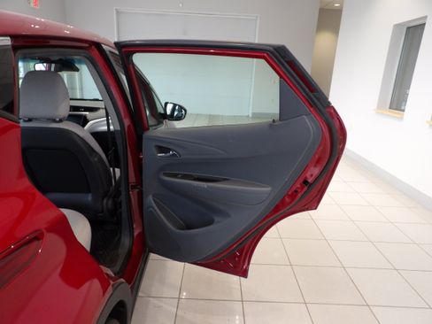 Used 2020 Chevrolet Bolt LT FWD image 19