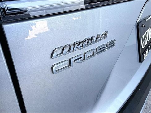 Used 2026 Toyota Corolla Cross L FWD image 40