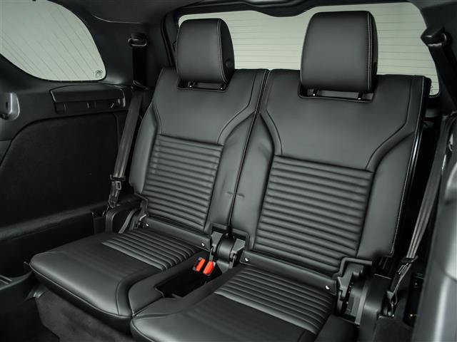 New 2026 Land Rover Discovery Dynamic SE AWD/4WD image 17
