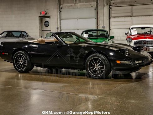 Used 1992 Chevrolet Corvette Convertible image 39