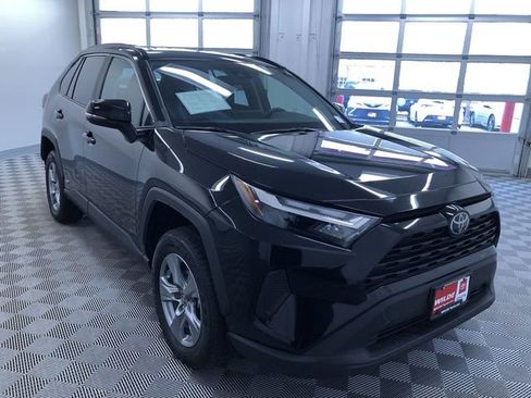 Used 2025 Toyota RAV4 XLE image 35