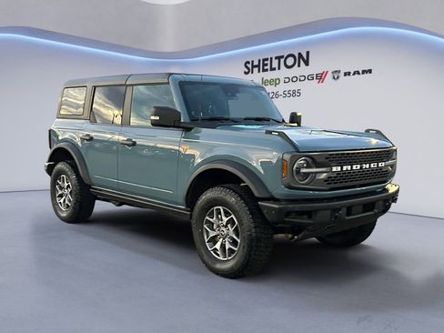 Used 2021 Ford Bronco Badlands image 9