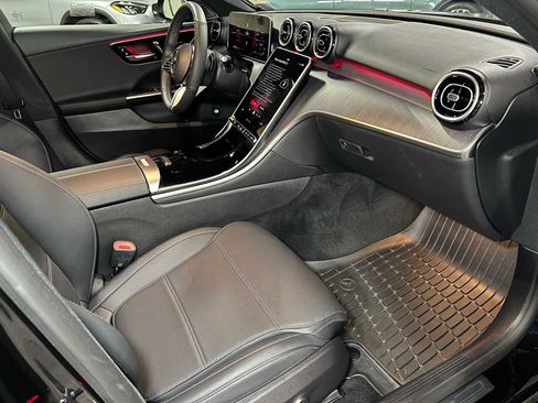 Used 2025 Mercedes-Benz C 300 4MATIC Sedan image 11