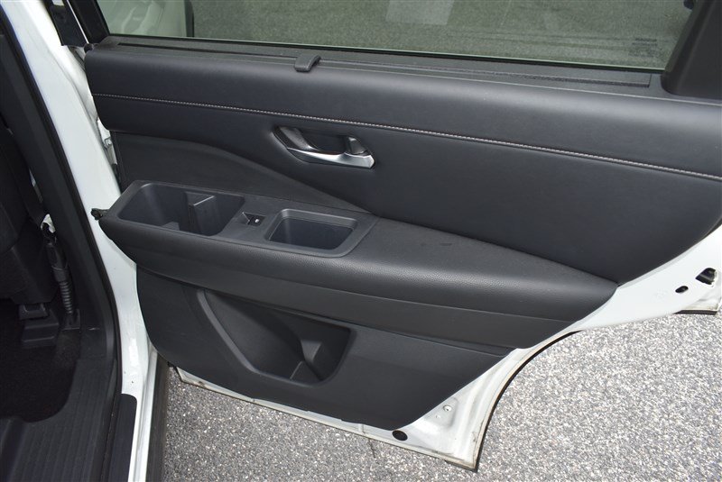 Used 2024 Nissan Pathfinder SL AWD/4WD image 25