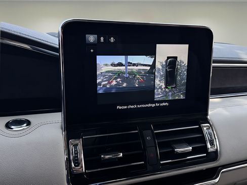 Used 2021 Lincoln Navigator Reserve w/ Luxury Package AWD/4WD image 8