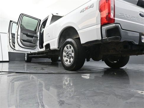 Used 2024 Ford F250 XLT image 43