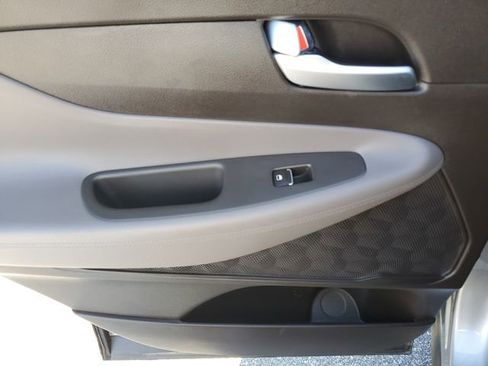 Used 2020 Hyundai Santa Fe SEL AWD/4WD image 16