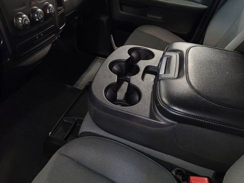 Used 2022 RAM 1500 Classic SLT RWD image 26