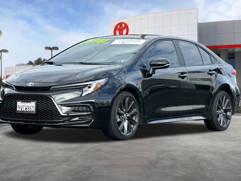 Certified 2025 Toyota Corolla SE image 11