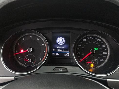 Used 2019 Volkswagen Atlas SE w/ Towing Package AWD/4WD image 15