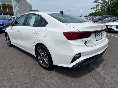 Used 2023 Kia Forte LXS FWD image 3