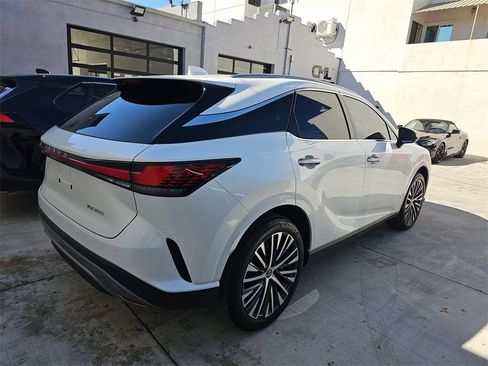 Used 2024 Lexus RX 350 Premium w/ Accessory Package (Z1) image 5