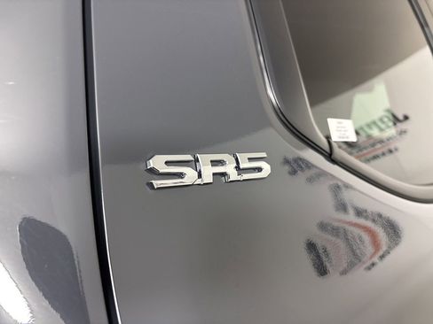 Used 2025 Toyota Tacoma SR5 image 29