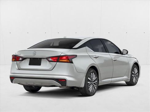 New 2026 Nissan Altima 2.5 SV image 2