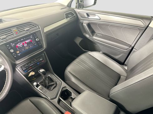 Certified 2023 Volkswagen Tiguan SE image 21