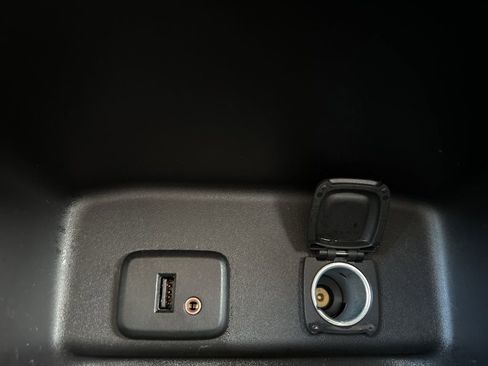 Used 2018 Chevrolet Equinox LT image 21