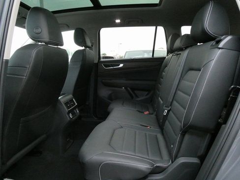 New 2026 Volkswagen Atlas SEL image 40