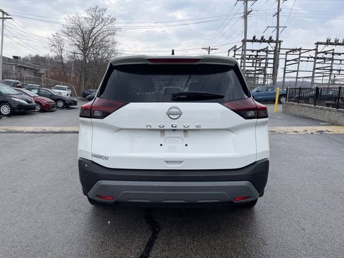 Used 2023 Nissan Rogue S image 4