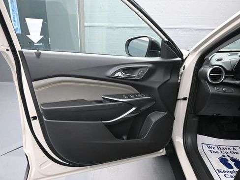 New 2026 Chevrolet Trax ACTIV w/ Driver Confidence Package FWD image 9