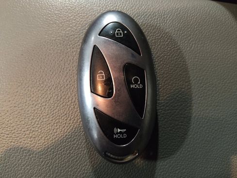 Used 2025 Hyundai Elantra SEL FWD image 32