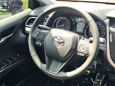 Used 2024 Toyota Camry SE FWD image 30
