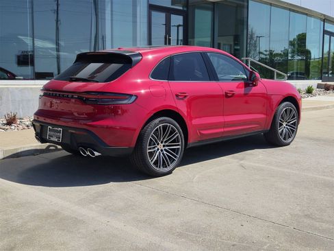 New 2025 Porsche Macan image 7