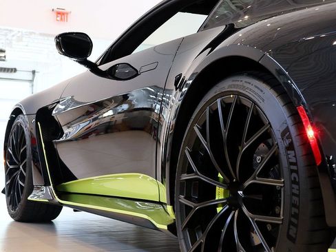Used 2023 Aston Martin V12 Vantage RWD image 85