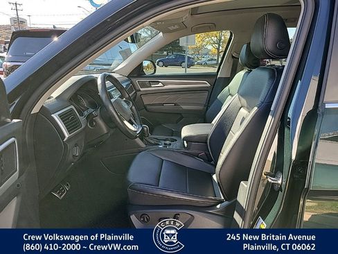 Certified 2021 Volkswagen Atlas SE w/ Panoramic Sunroof Package image 28