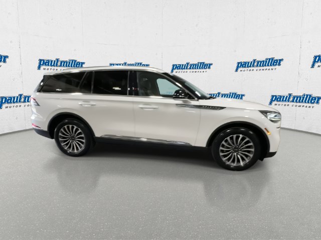 Used 2022 Lincoln Aviator AWD w/ Premium Package image 13