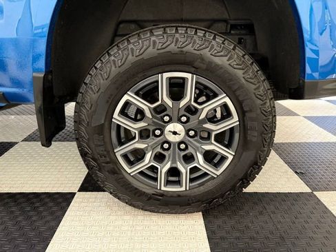 Used 2024 Chevrolet Colorado Z71 w/ Advanced Trailering Package image 11