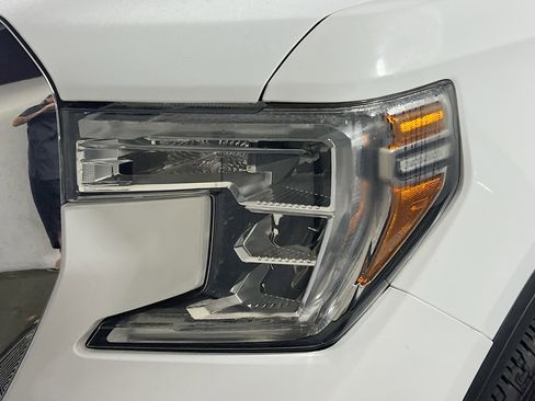 Used 2020 GMC Sierra 1500 SLE w/ SLE Value Package image 11