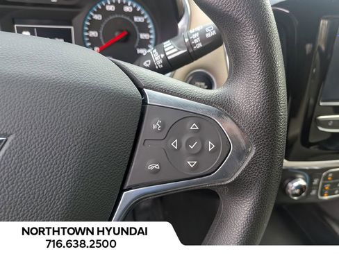 Used 2023 Chevrolet Traverse LS w/ Safety Package image 26