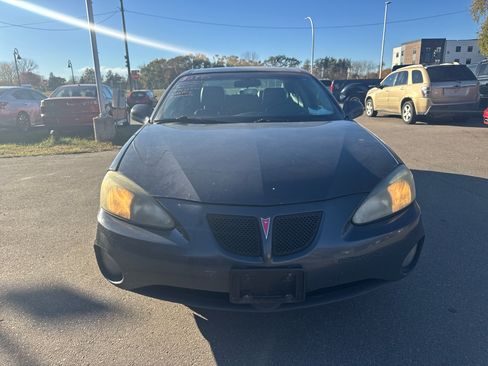 Used 2008 Pontiac Grand Prix w/ Premium Package image 2