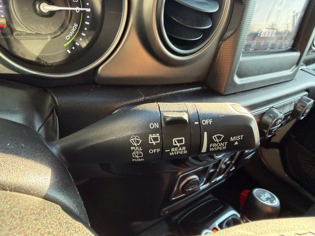 Used 2023 Jeep Wrangler Unlimited w/ Cold Weather Group AWD/4WD image 34