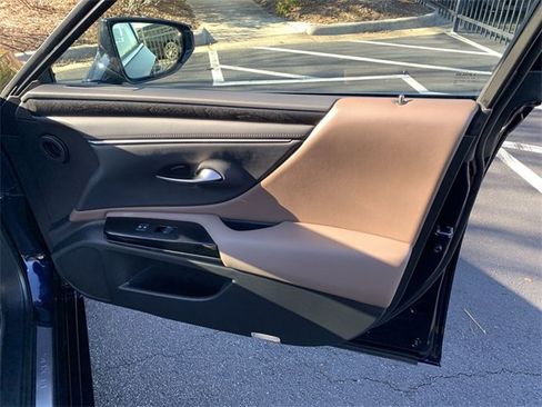 Used 2024 Lexus ES 350 Ultra Luxury image 13